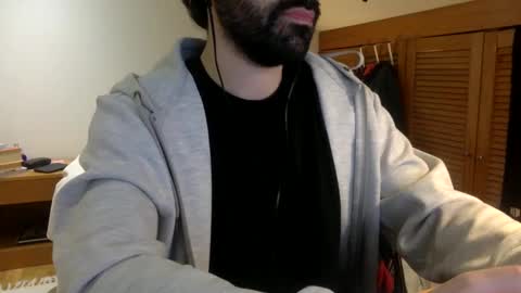 Snapshot of babyhardy chatting on January 7, 11:03 pm Tom A. online show from January 7, 11:03 pm