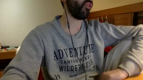 Snapshot of babyhardy chatting on January 21, 11:45 pm Tom A. online show from January 21, 11:45 pm