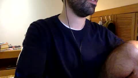 Snapshot of babyhardy chatting on February 3, 7:42 pm Tom A. online show from February 3, 7:42 pm