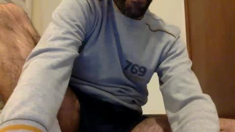 Snapshot of babyhardy chatting on February 14, 11:31 pm Tom A. online show from February 14, 11:31 pm