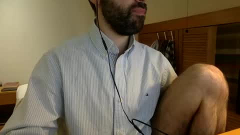 Snapshot of babyhardy chatting on February 27, 12:02 pm Tom A. online show from February 27, 12:02 pm