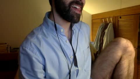 Snapshot of babyhardy chatting on March 10, 11:27 pm Tom A. online show from March 10, 11:27 pm