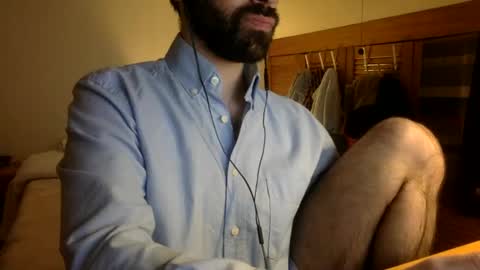 Snapshot of babyhardy chatting on March 12, 4:35 pm Tom A. online show from March 12, 4:35 pm