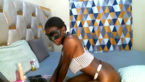 Snapshot of babyhawa chatting on June 9, 5:19 am jamie online show from June 9, 5:19 am