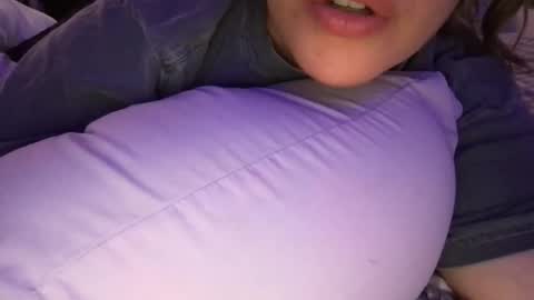 babyhoney333 online show from April 26, 11:13 pm