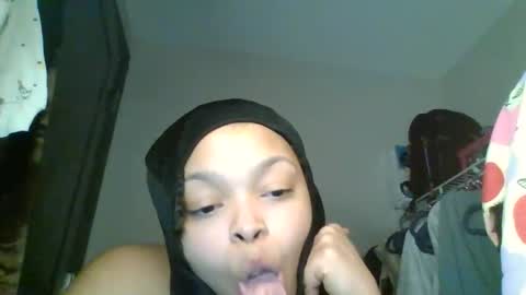 Snapshot of babyhoneybaby chatting on May 17, 12:52 am babyhoneybaby online show from May 17, 12:52 am