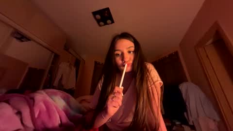 lola online show from May 11, 9:34 pm