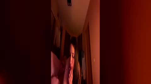 lola online show from May 12, 9:23 pm