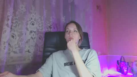 Sonya online show from April 18, 7:07 pm