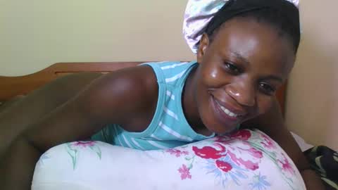 Snapshot of babyrozillah chatting on October 24, 9:11 pm PRISCILLAH online show from October 24, 9:11 pm