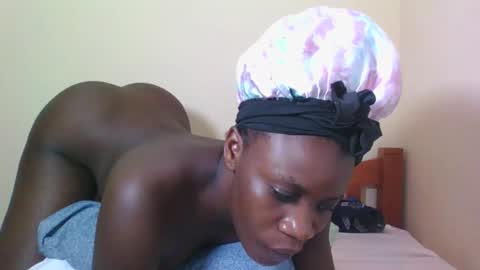 Snapshot of babyrozillah chatting on November 22, 8:08 pm PRISCILLAH online show from November 22, 8:08 pm