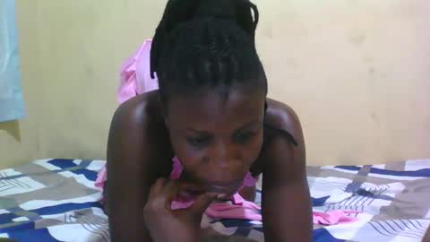 Snapshot of babyrozillah chatting on January 12, 6:46 pm PRISCILLAH online show from January 12, 6:46 pm