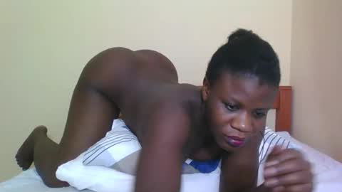 Snapshot of babyrozillah chatting on February 24, 1:31 pm PRISCILLAH online show from February 24, 1:31 pm