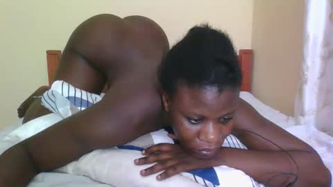 Snapshot of babyrozillah chatting on February 26, 3:33 pm PRISCILLAH online show from February 26, 3:33 pm