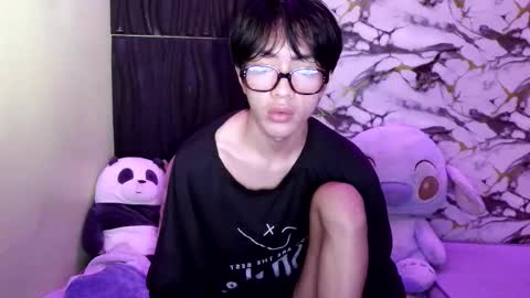 Snapshot of babytwinkxxxx chatting on June 6, 4:44 pm babytwinkxxxx online show from June 6, 4:44 pm