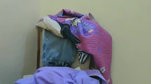 babyyolly online show from September 16, 1:17 am