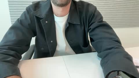 backtoureon online show from May 6, 7:24 am