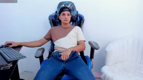 bad_boy_21_ online show from June 26, 10:03 pm