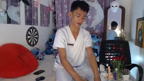 Snapshot of bad_boy_in_bed chatting on September 29, 6:35 pm jay online show from September 29, 6:35 pm
