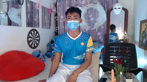 Snapshot of bad_boy_in_bed chatting on September 30, 4:23 pm jay online show from September 30, 4:23 pm