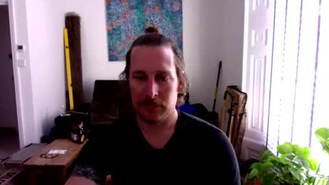 Snapshot of bad_dad43 chatting on April 19, 11:20 am Bad dad43 online show from April 19, 11:20 am