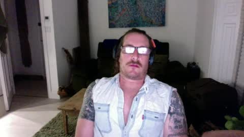 Snapshot of bad_dad43 chatting on July 14, 2:05 am Bad dad43 online show from July 14, 2:05 am