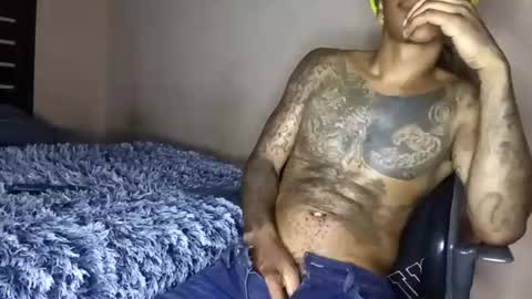 Snapshot of bad_dawgg chatting on June 25, 8:35 pm rastafaria online show from June 25, 8:35 pm