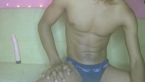 badaddo910342 online show from January 10, 4:36 am