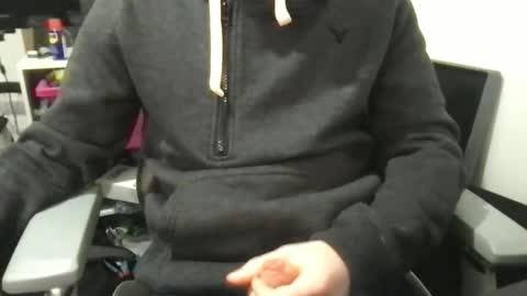 Snapshot of baddersguy13 chatting on February 12, 11:29 am baddersguy13 online show from February 12, 11:29 am