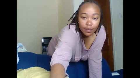 baddie_bunnie online show from May 16, 6:21 am