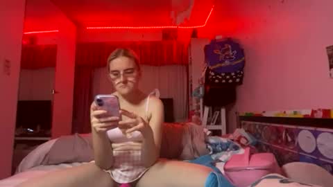 baddieprettypussy online show from June 2, 3:47 pm