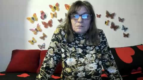 Gina online show from December 21, 3:20 pm