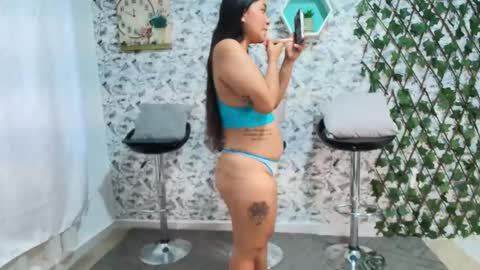 Snapshot of badgirls_000 chatting on May 27, 11:07 am candy and dayan online show from May 27, 11:07 am