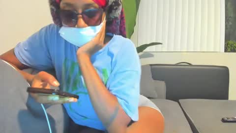badgurldnay online show from October 20, 4:13 am