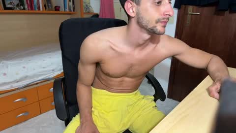 Snapshot of badguy_22 chatting on May 31, 8:21 pm Badguy online show from May 31, 8:21 pm
