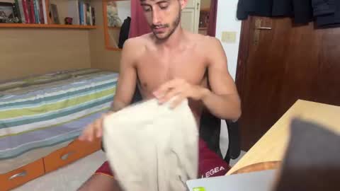 Snapshot of badguy_22 chatting on June 4, 8:26 pm Badguy online show from June 4, 8:26 pm