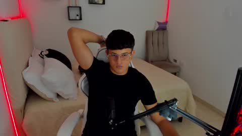 Snapshot of badgyal_ chatting on March 14, 12:28 am Beck and Rick online show from March 14, 12:28 am