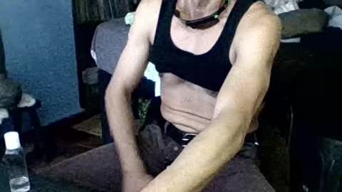 Snapshot of badhombremx chatting on October 9, 10:30 pm Mexican livin Off the Wall online show from October 9, 10:30 pm