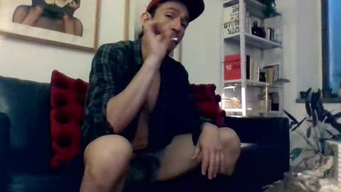 Mexican livin Off the Wall online show from November 25, 12:10 am