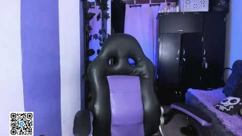        Please help me to reach 100 thumbs up online show from April 10, 7:07 pm