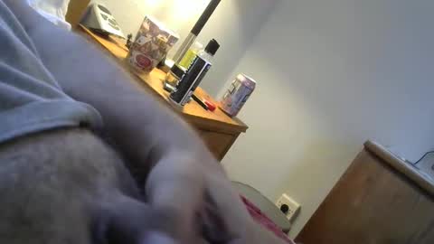 Snapshot of badlad10 chatting on December 3, 9:02 pm badlad10 online show from December 3, 9:02 pm