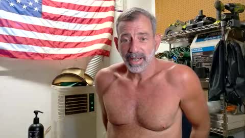 Snapshot of badnightwolf chatting on June 10, 12:04 pm Silver online show from June 10, 12:04 pm