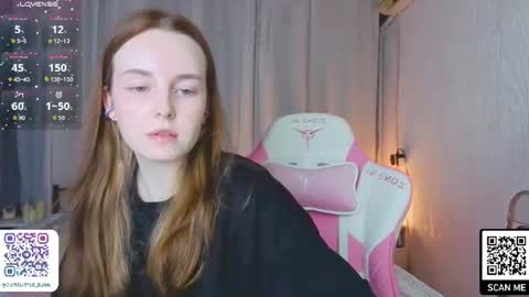 Snapshot of bae_cake_ chatting on August 8, 7:27 pm Alice online show from August 8, 7:27 pm