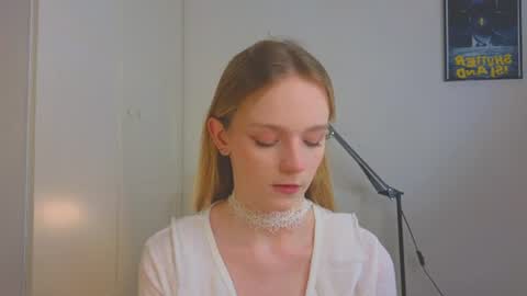 Snapshot of baeyoda chatting on July 1, 4:07 pm Kate online show from July 1, 4:07 pm