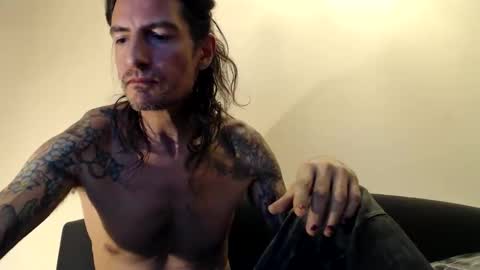 Bailey online show from October 18, 1:52 am