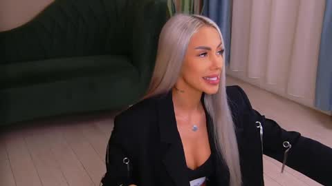 Snapshot of bailey_rush chatting on May 1, 4:00 pm bailey_rush online show from May 1, 4:00 pm