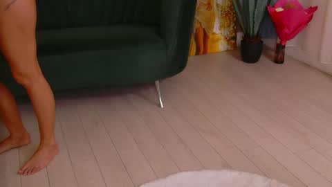 Snapshot of bailey_rush chatting on May 20, 6:47 pm bailey_rush online show from May 20, 6:47 pm