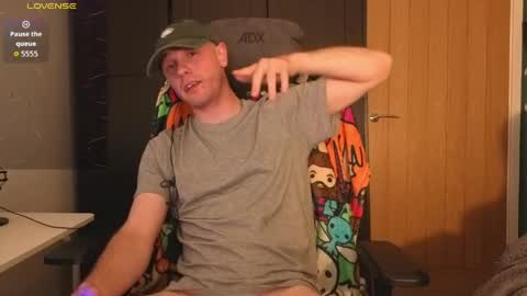 Snapshot of baldysins chatting on May 11, 8:17 pm BaldySins online show from May 11, 8:17 pm
