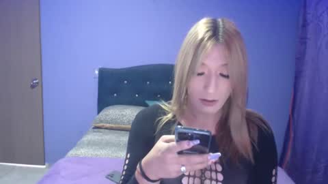 Snapshot of balentina_hot chatting on June 9, 4:40 pm valentina online show from June 9, 4:40 pm
