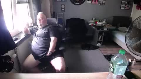 Snapshot of balu256 chatting on June 3, 7:44 am balu256 online show from June 3, 7:44 am